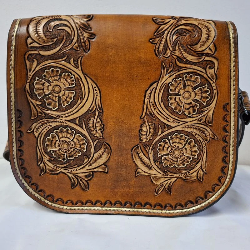 Dámská kožená kabelka přes rameno - lebka býka